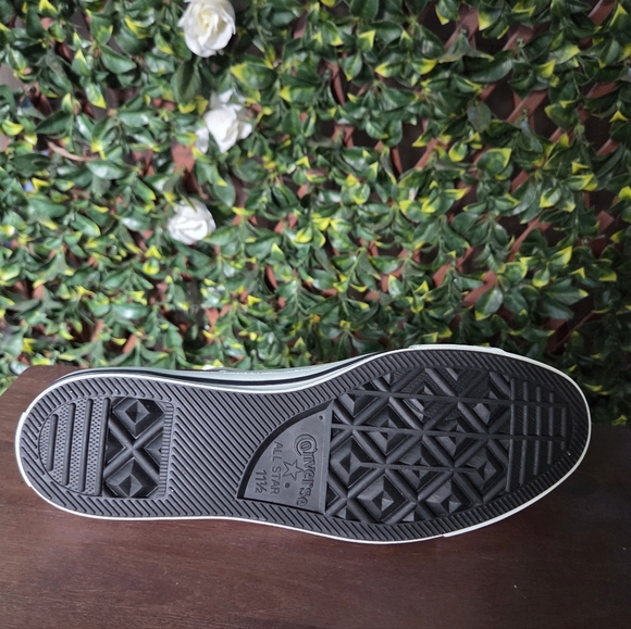 Converse Tie Dye Purple Low Top US Men's Size 11.5 Women's 13.5 EU 46 New in Box - Picture 8 of 12